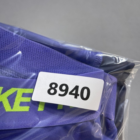 Nike Pro Capri Leggings Women Medium Compression Purple Grey Activewear Casual - Picture 9 of 9